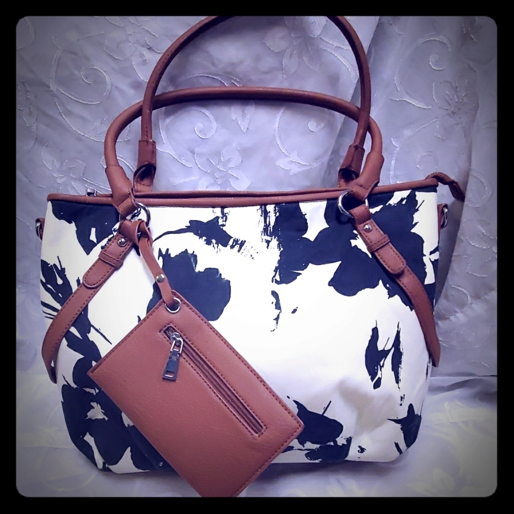 Cream and Navy Abstract Floral Purse